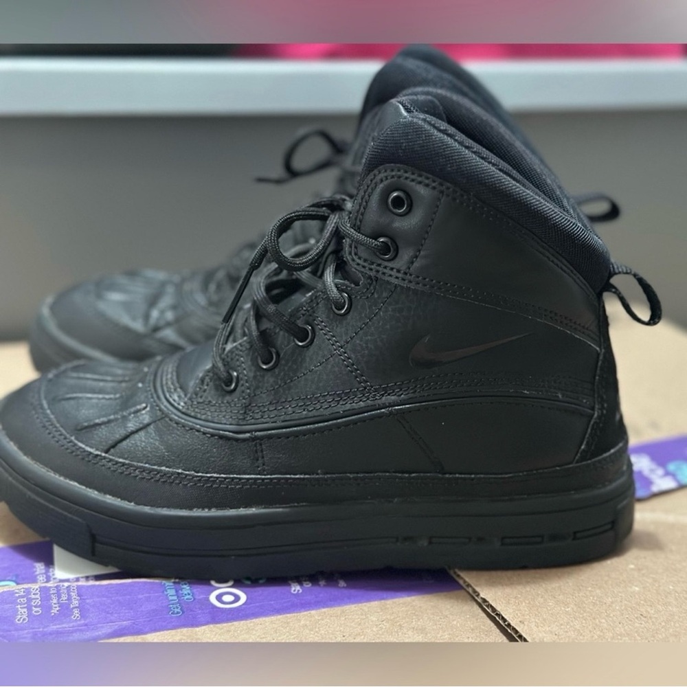 ✨ Nike ACG ✨ Woodside 2 Duck Boots Kids Size 4Y
Hiking Rain Snow Black